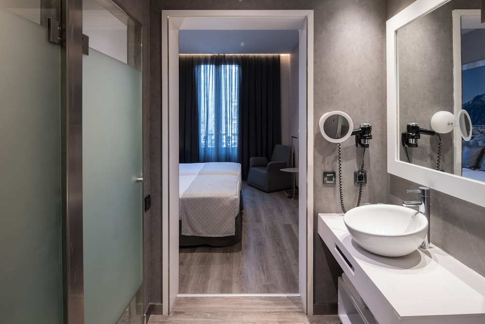 Hotel Catalonia Gran Via Bcn 45/50