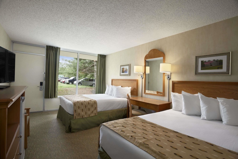 Days Inn by Wyndham Frederick 18/45