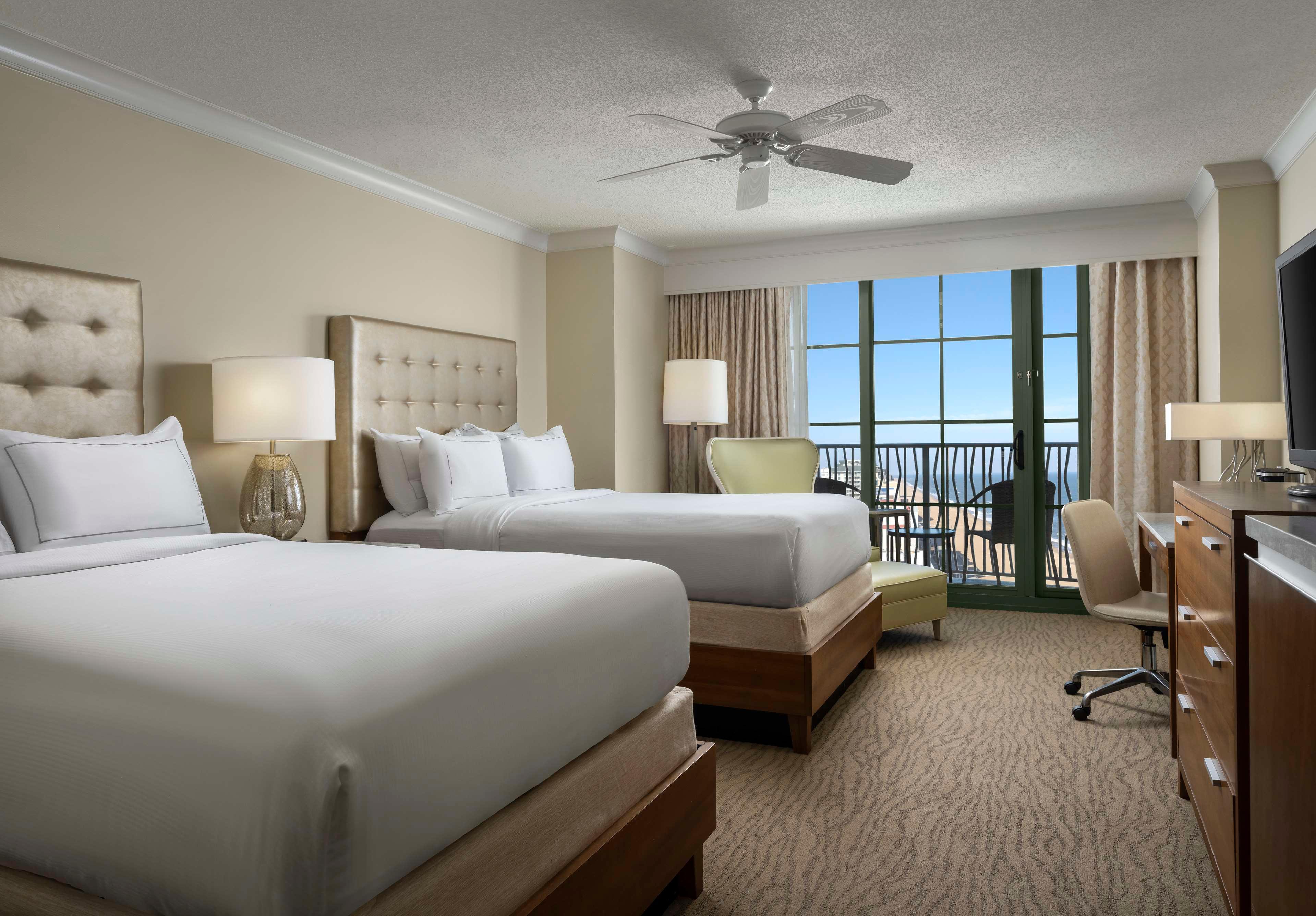 SUPERIOR, 2 DOUBLE BEDS, PARTIAL OCEAN VIEW, BALCONY