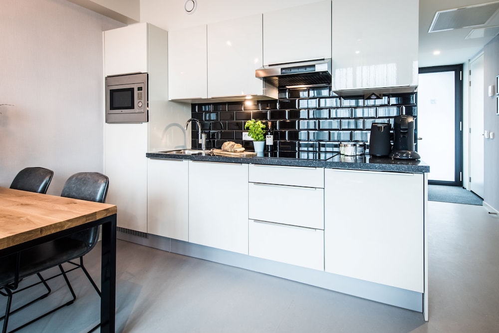 Short Stay Group Eastern Docklands Apartments 2/50