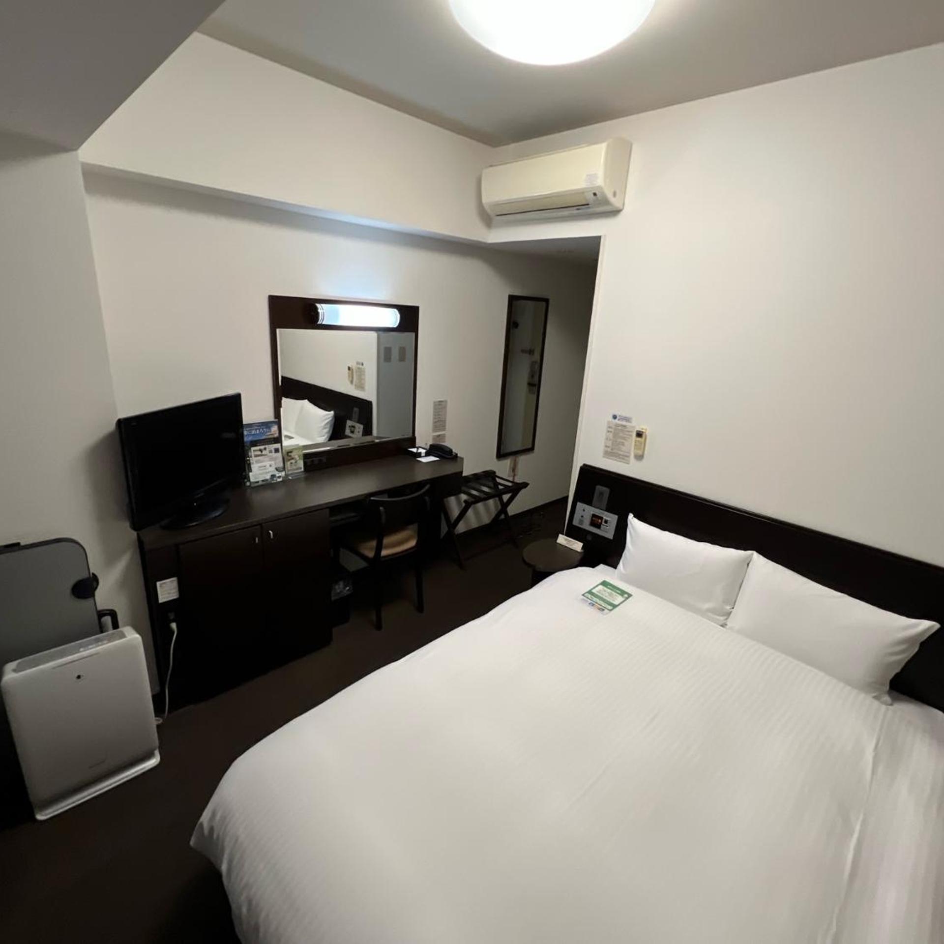 Small Double, Comfort, Smoking, Hotel Route-Inn Uozu 2/6