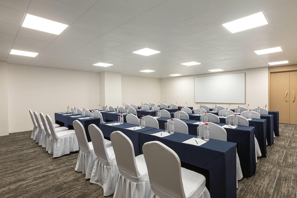 Microtel by Wyndham Maoming Dianbai 30/34