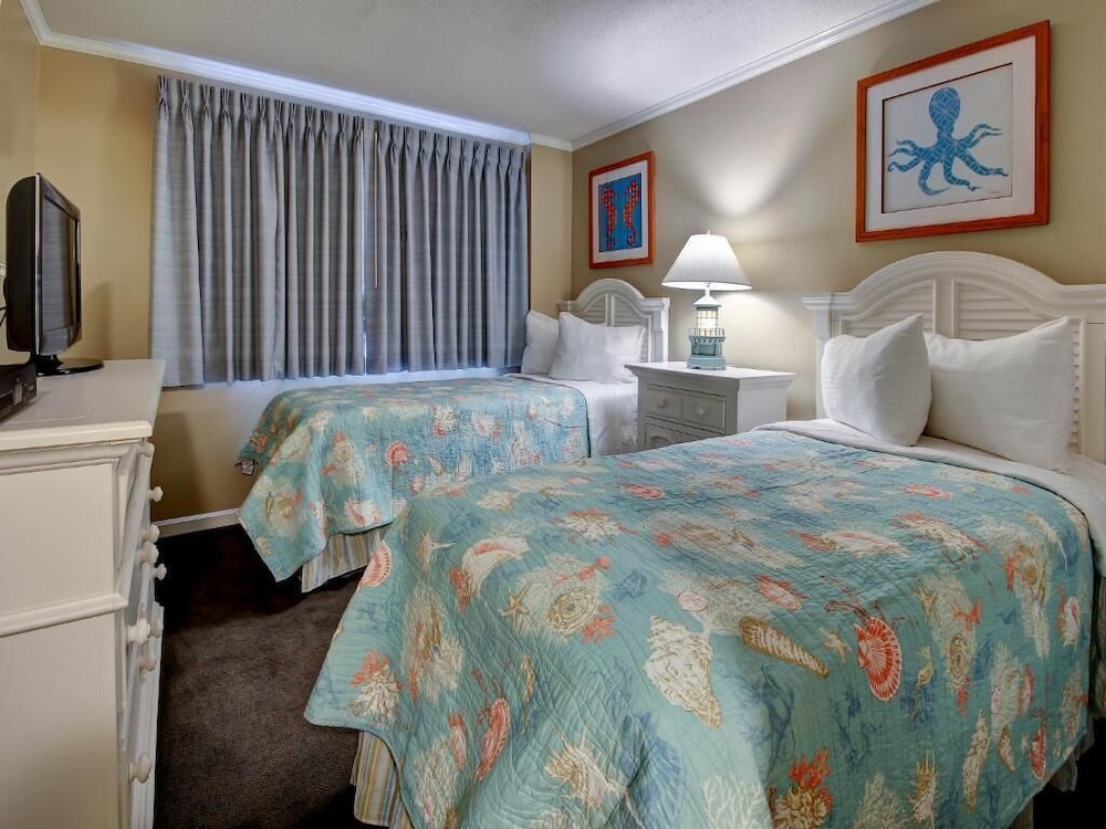 2 Bedrooms, Condo, Sea, Private, Queen and Twin Beds, Sofa