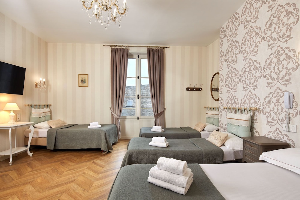 Hotel France Et De Guise 40/60