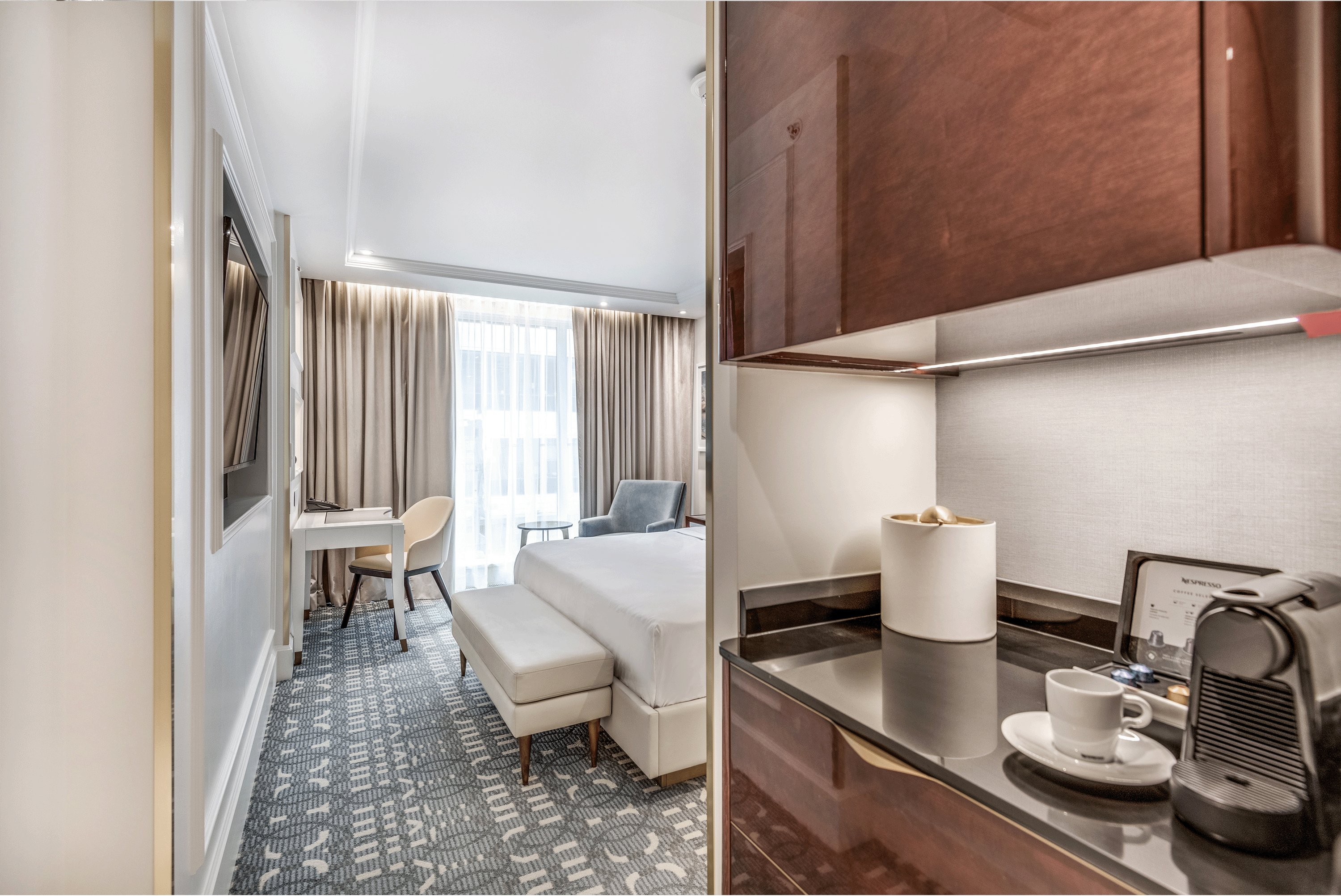 AZUR Legacy Collection Hotel 48/50