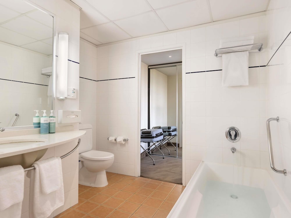 NOVOTEL AUCKLAND ELLERSLIE 63/63