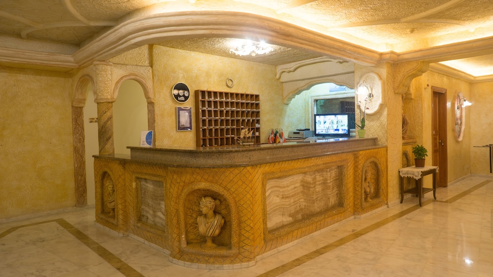 Aphrodite Hotel 5/34