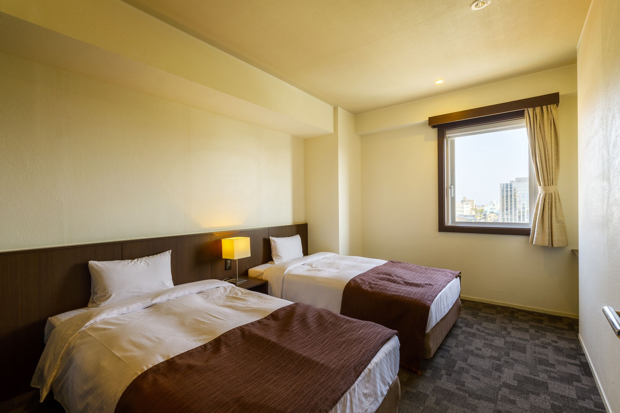 DELUXE, RESIDENCE, QUADRUPLE, HIGH FLOOR