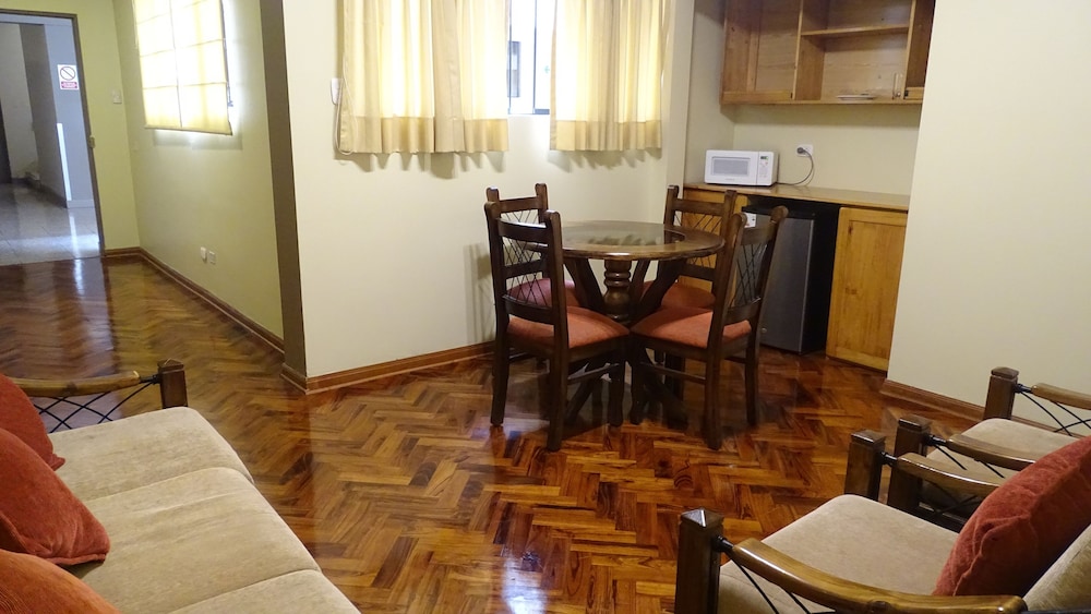 Suites Larco 656 36/50