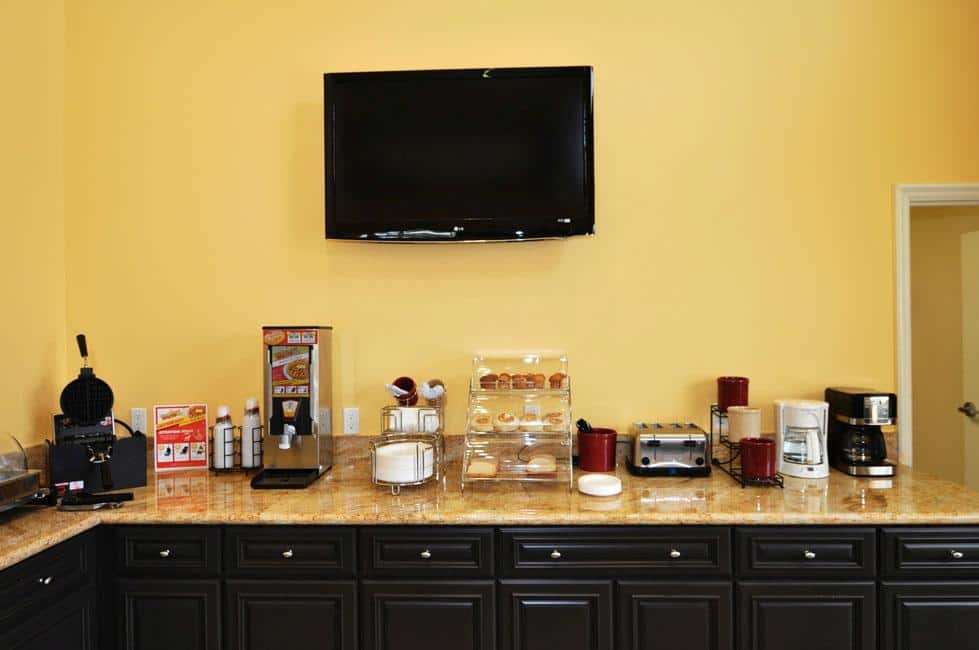 La Quinta Inn Suites Moreno Valley 44/53