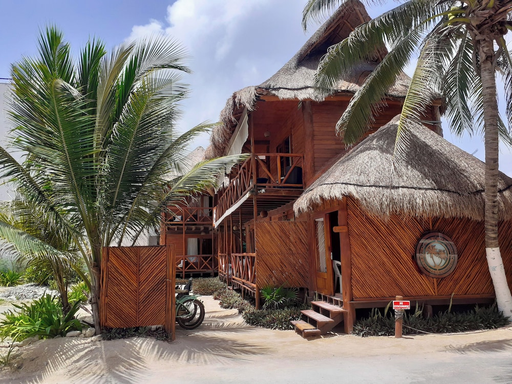 Palmeras de Mahahual Cabanas 28/39