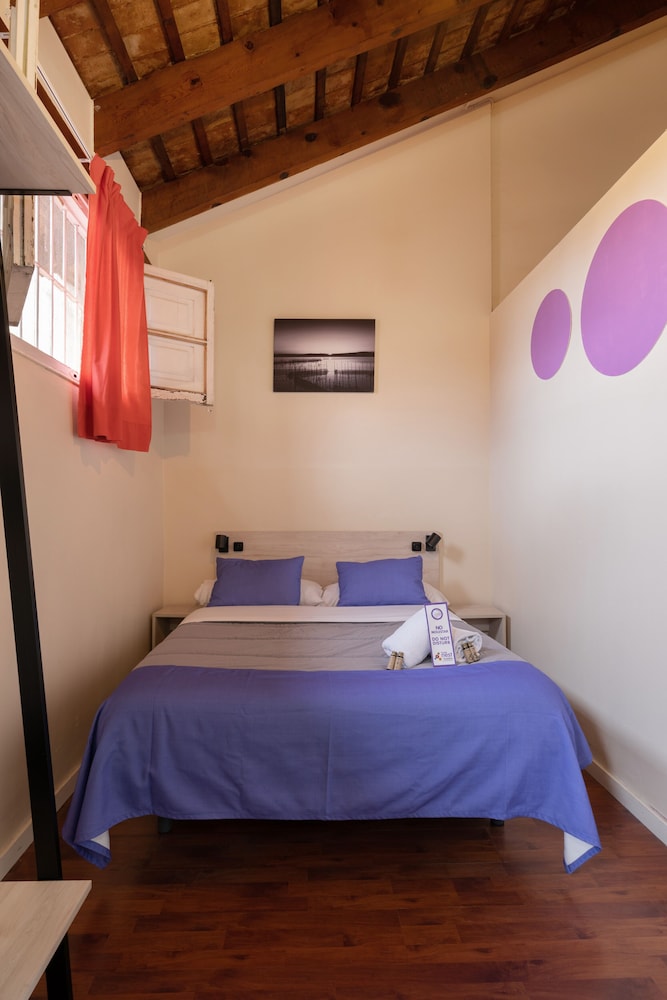 Purple Nest Hostel 13/60