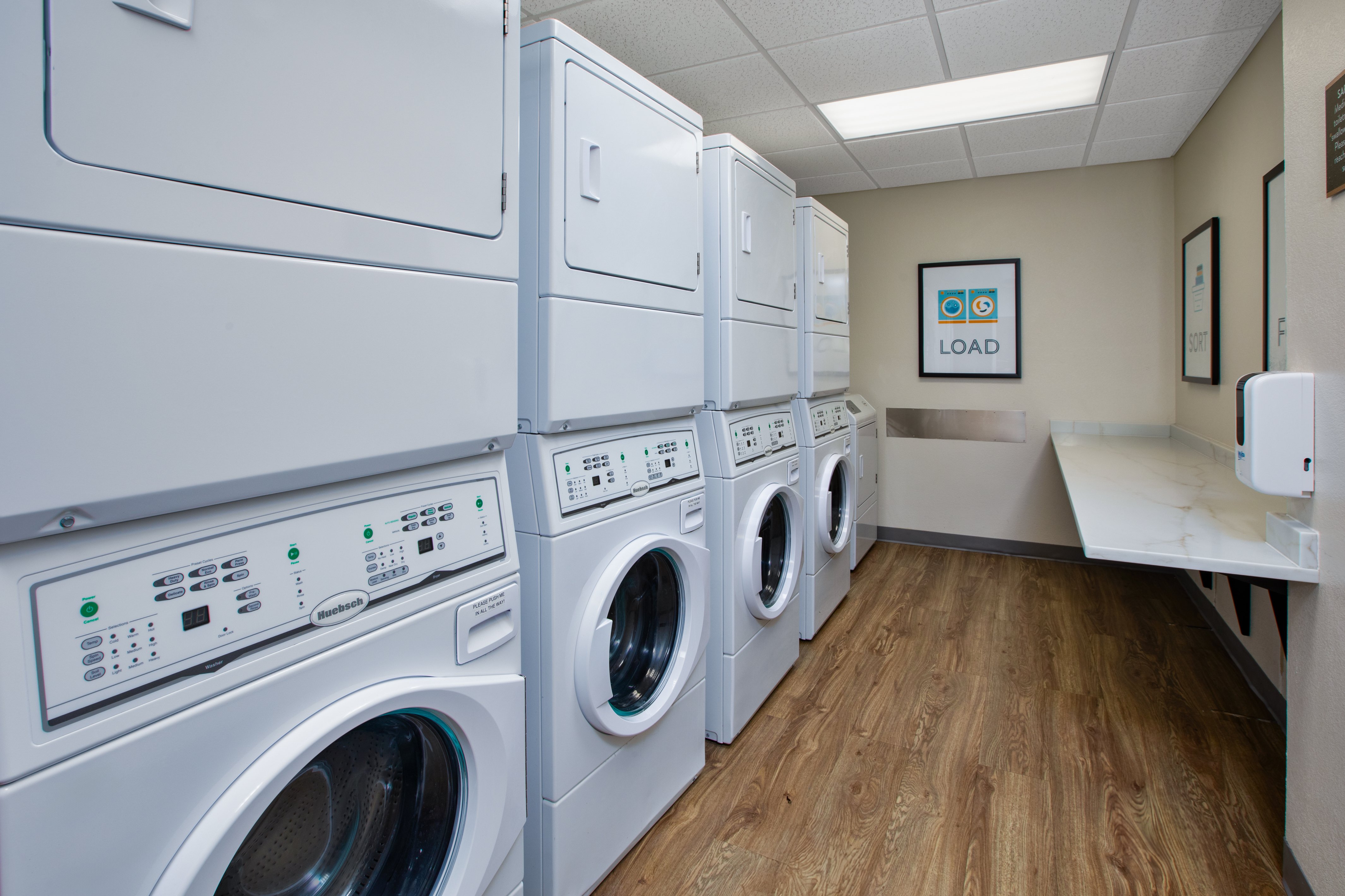 STAYBRIDGE SUITES LINCOLN NORTHEAST 52/59