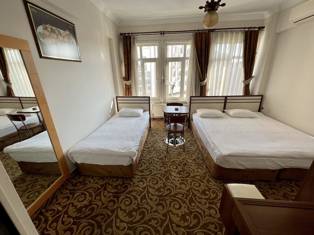 Headman Hotel 11/41