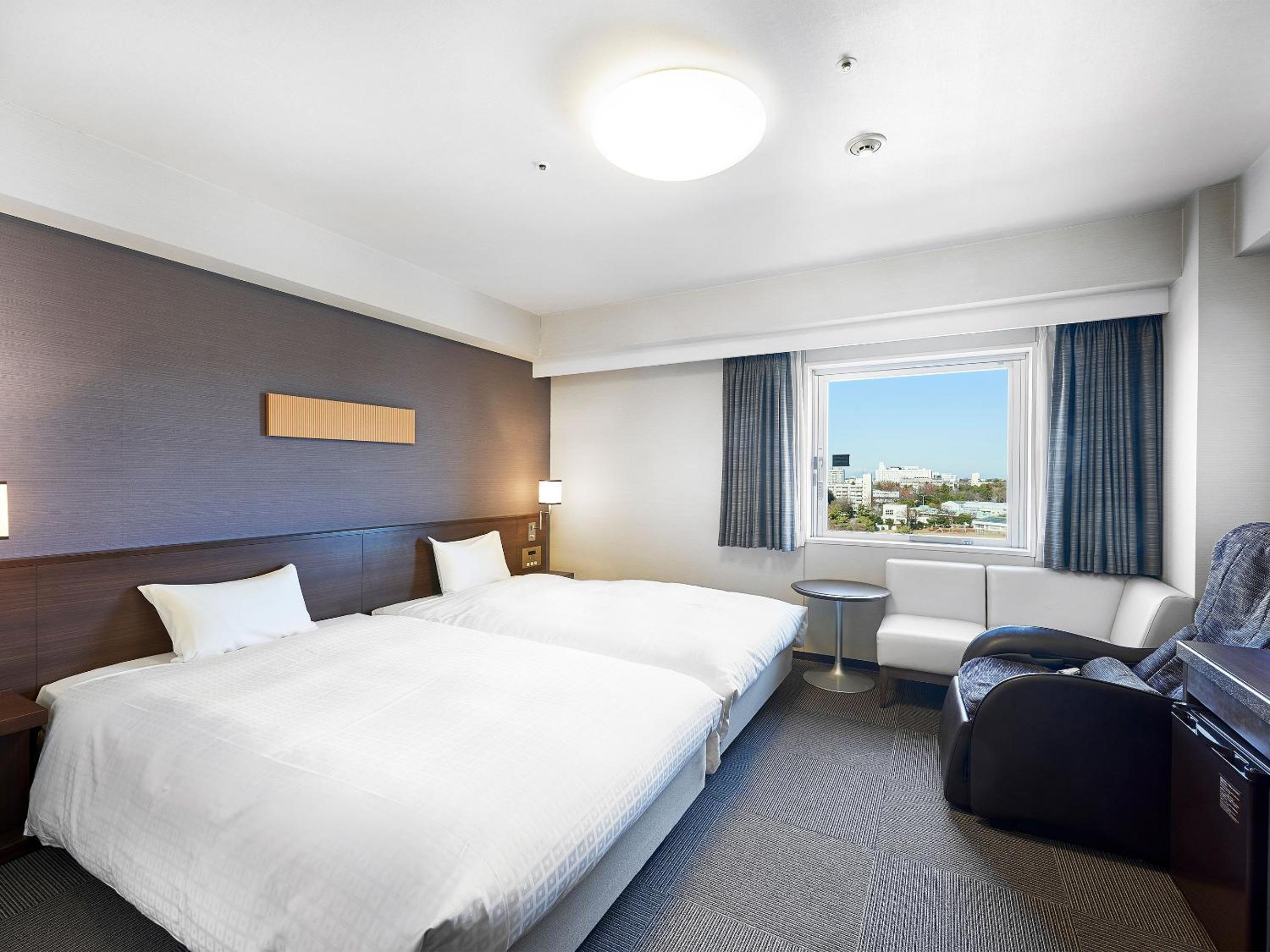 Hollywood, Twin Beds