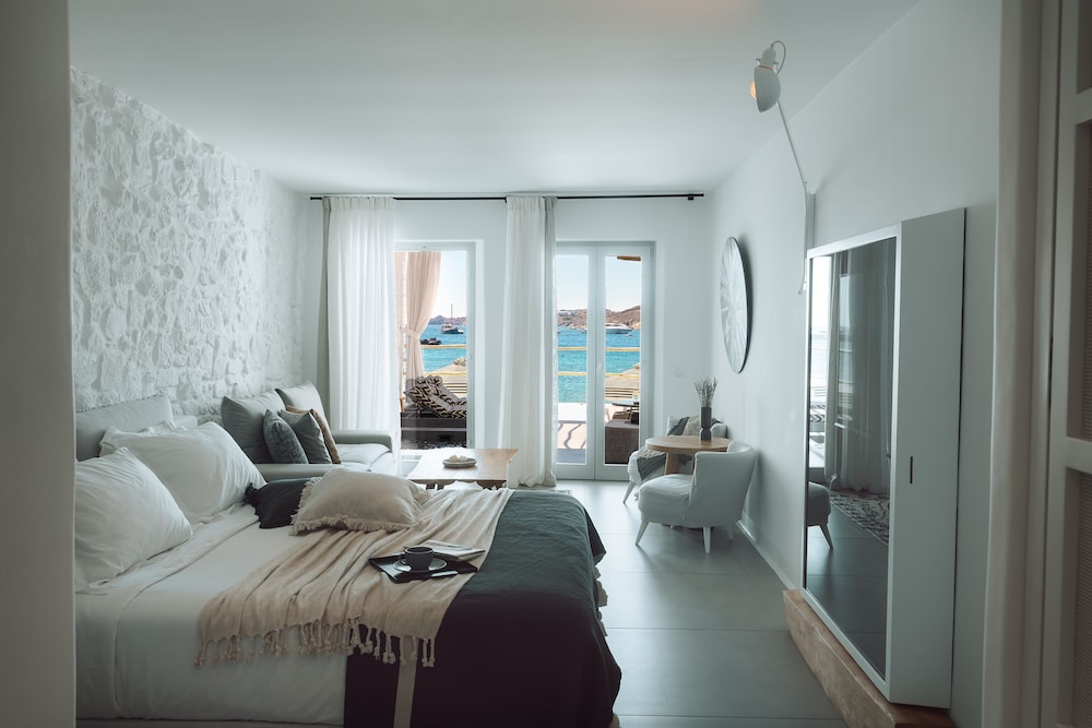 Mykonos Blanc 61/77