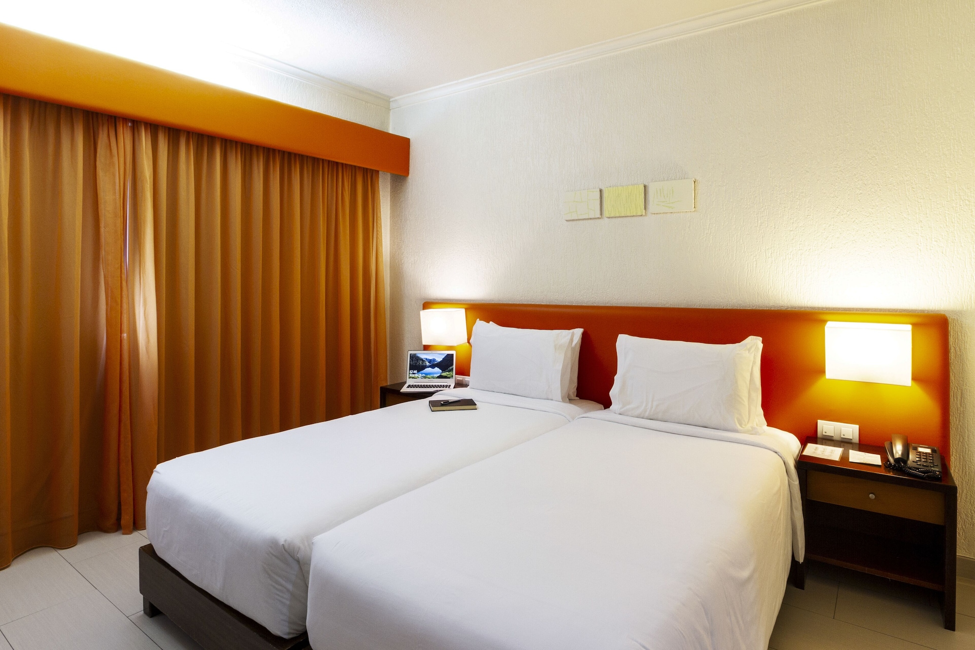 STANDARD, TWIN BEDS