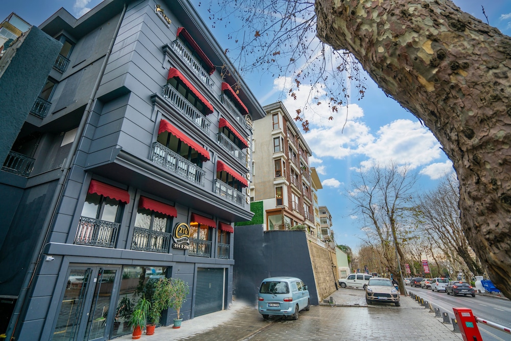 216 Bosphorus Suite 42/50