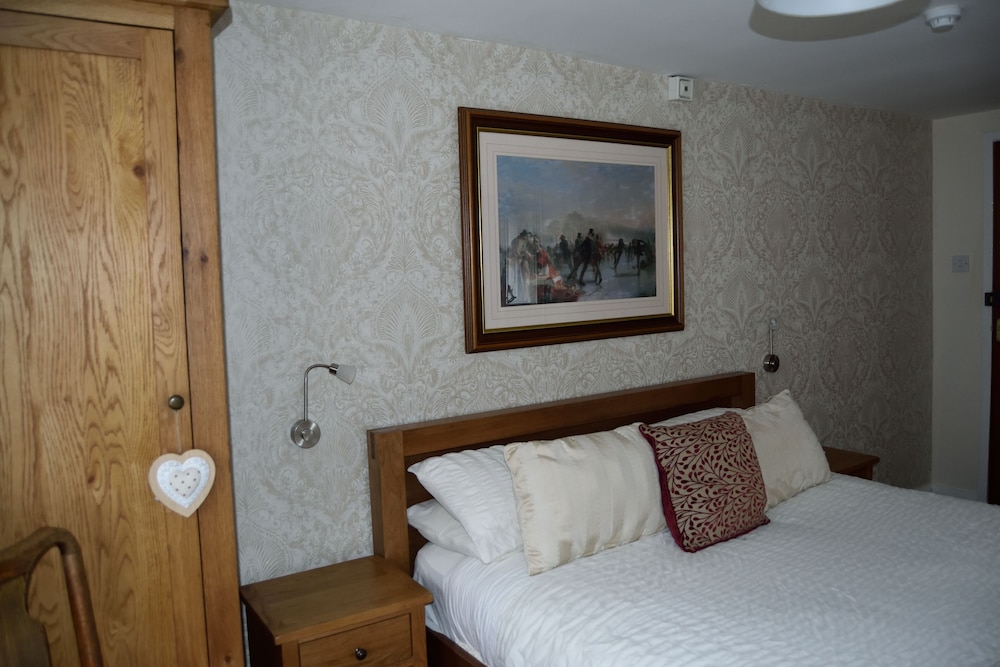 The White Lion Inn 18/48