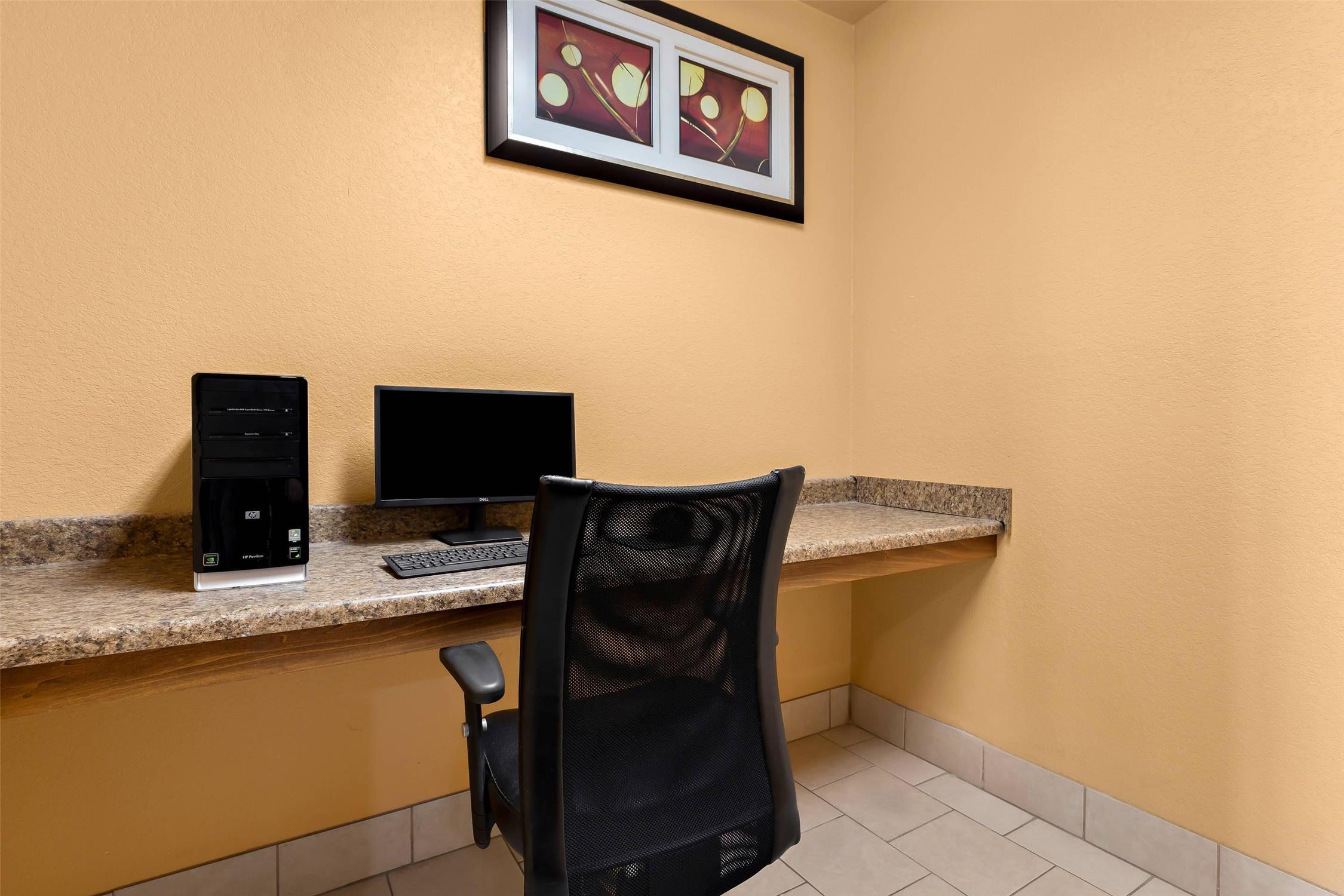 Quality Inn & Suites McAlester on Hwy 69 24/26