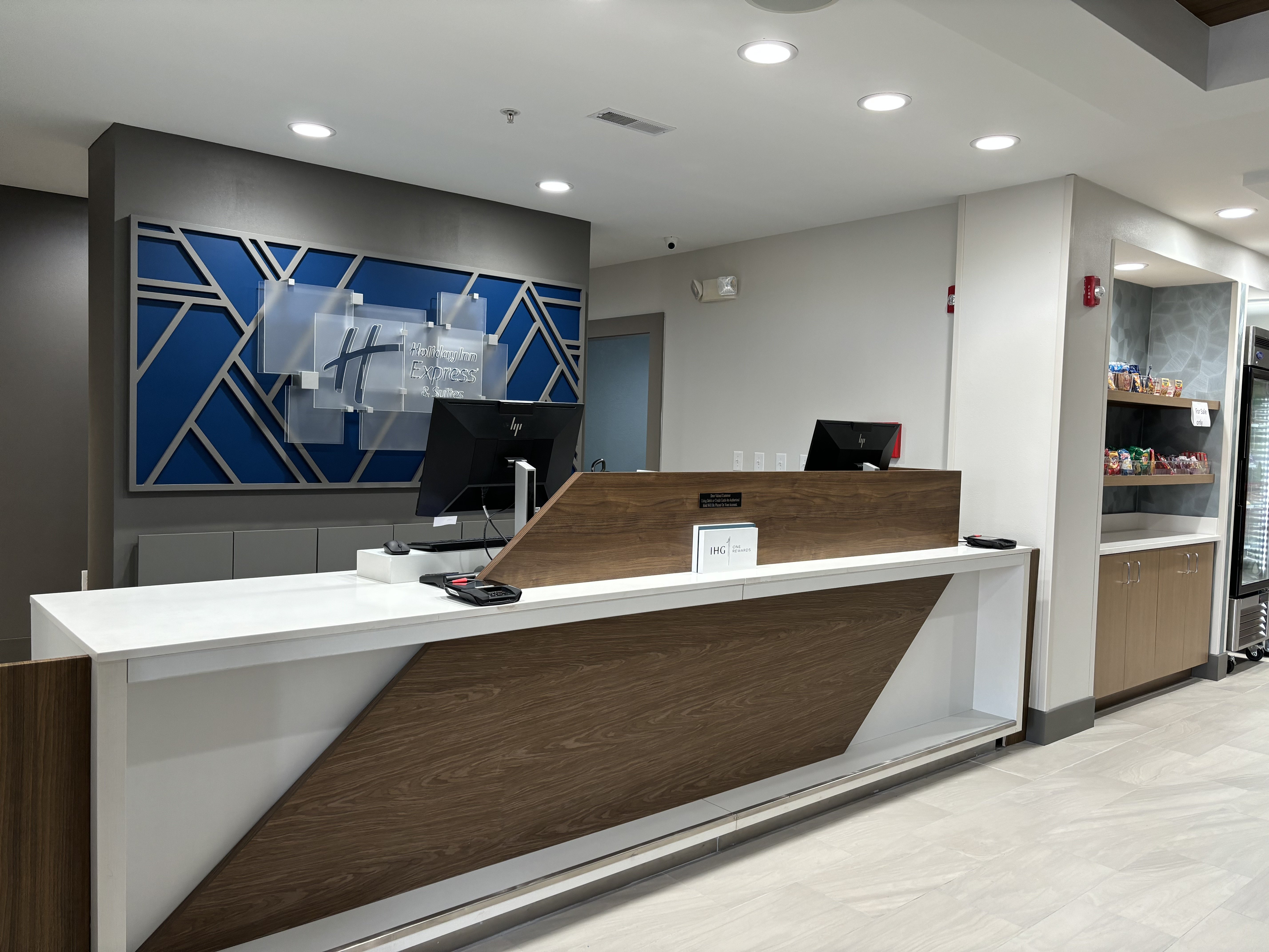 Holiday Inn Express Hotel And Suites Saint Robert Leonard Wood 5/50