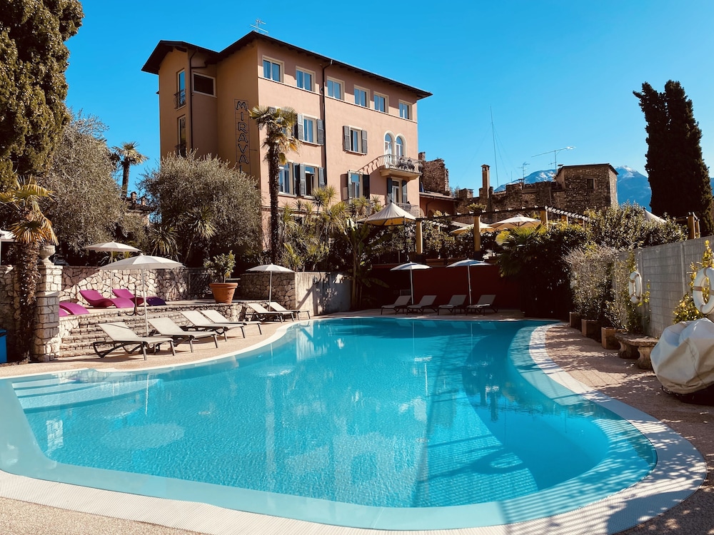 Hotel Villa Miravalle 4/50
