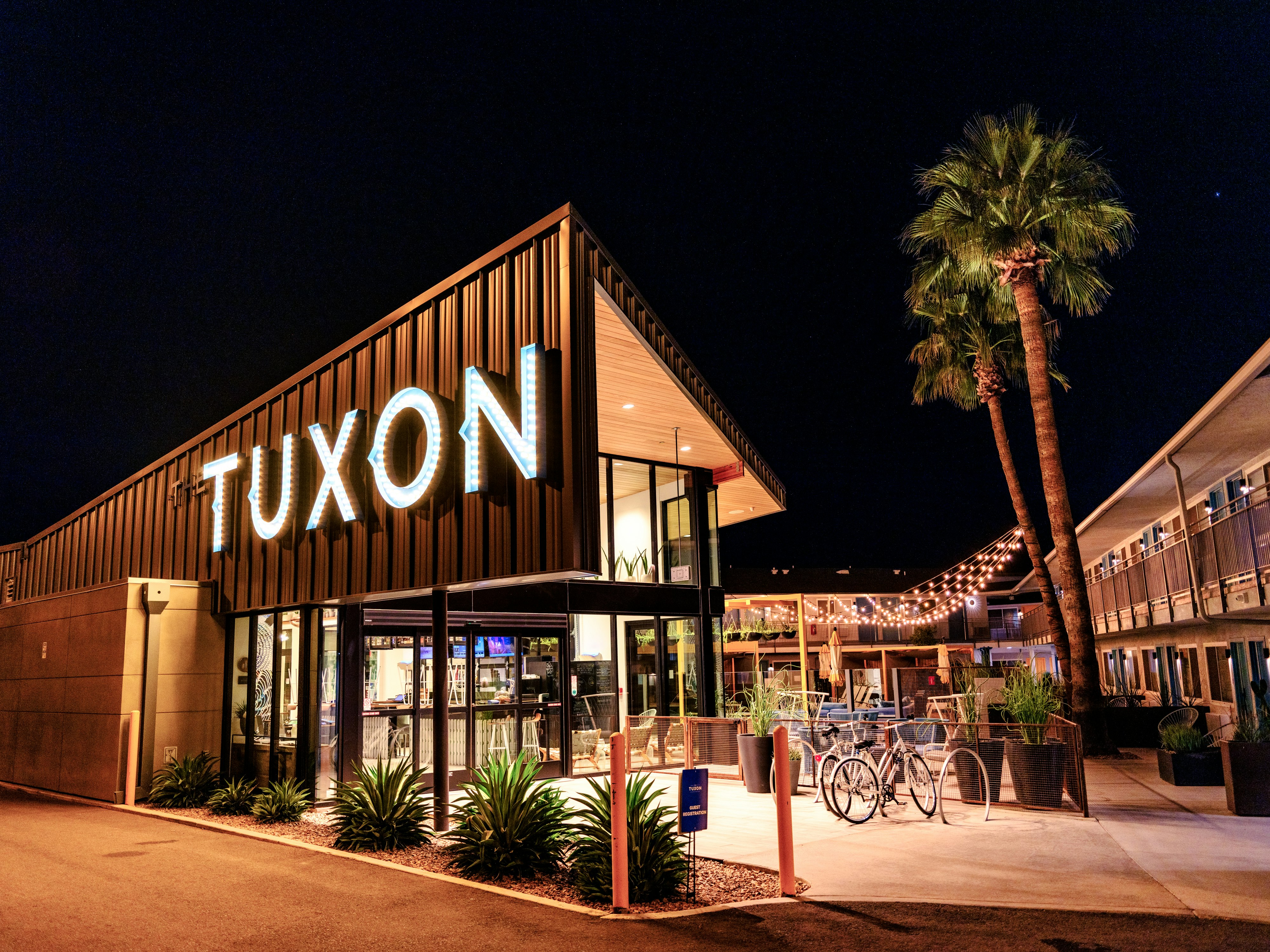 voco The Tuxon by IHG 7/50