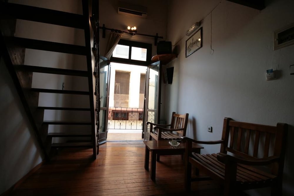 Chania Rooms 27/48