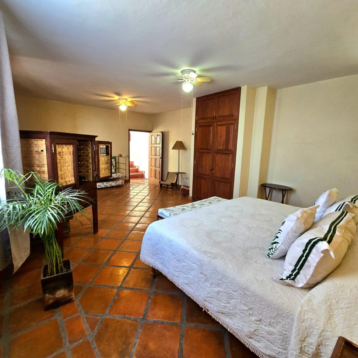 CASA MORENA 25/54