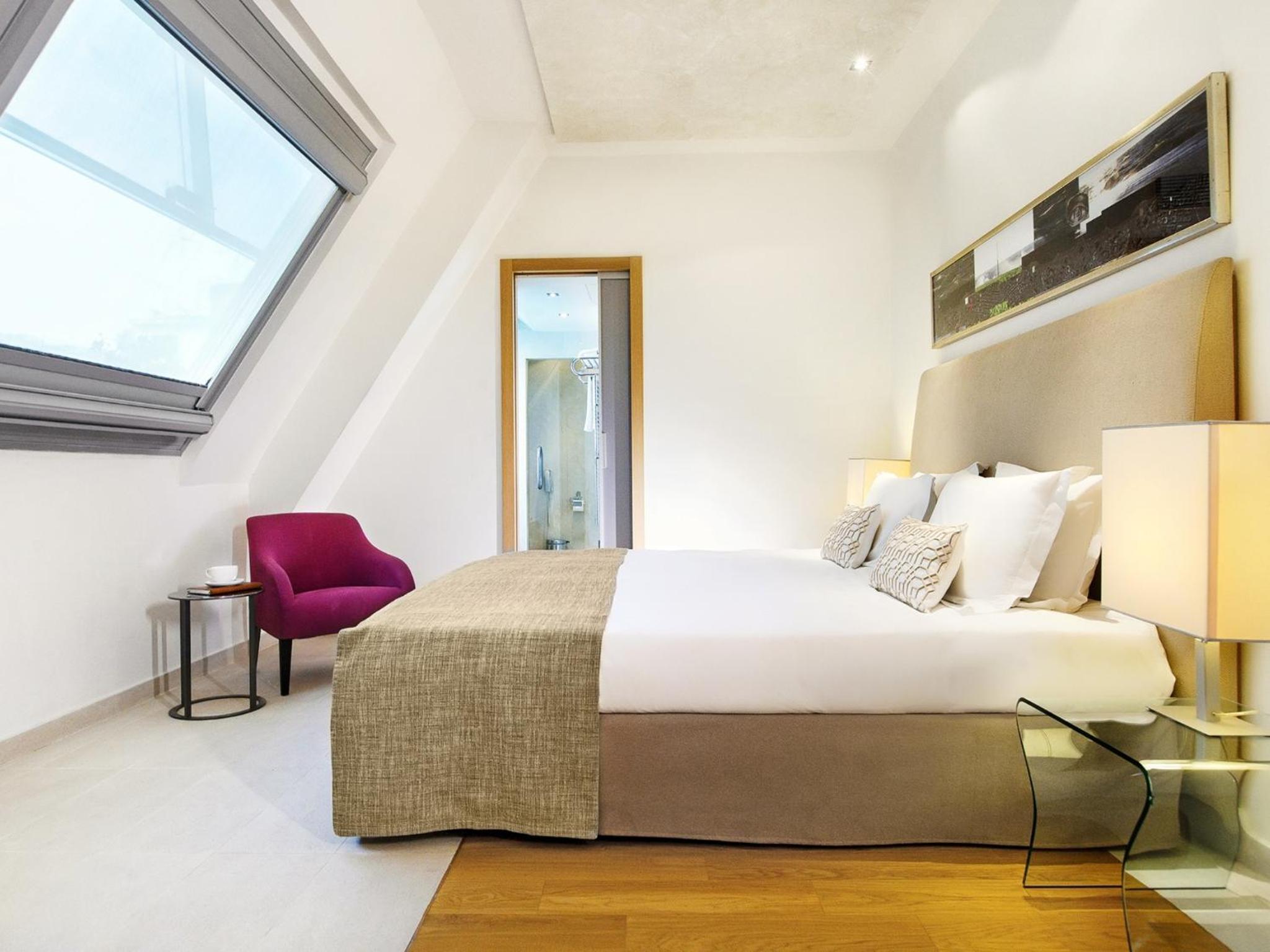 Senior, Suite, King Bed, Sea Front
