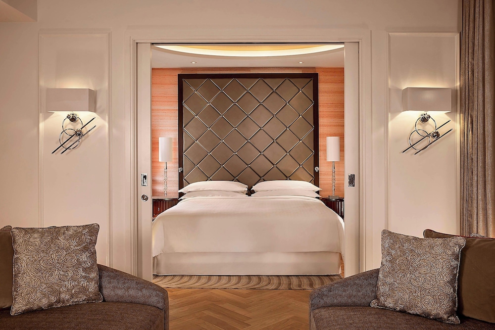 1 BEDROOM, GRAND, SUITE