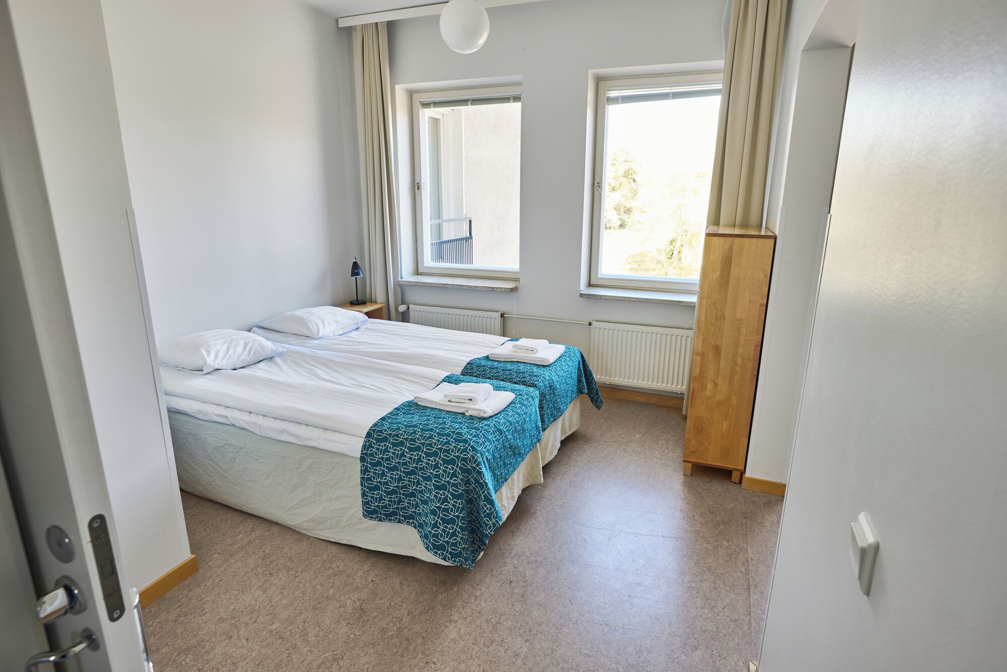 Basic, Twin Beds, Kitchen