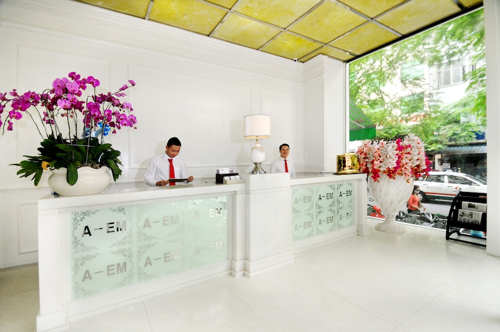 Me Saigon Boutique Hotel 4/72