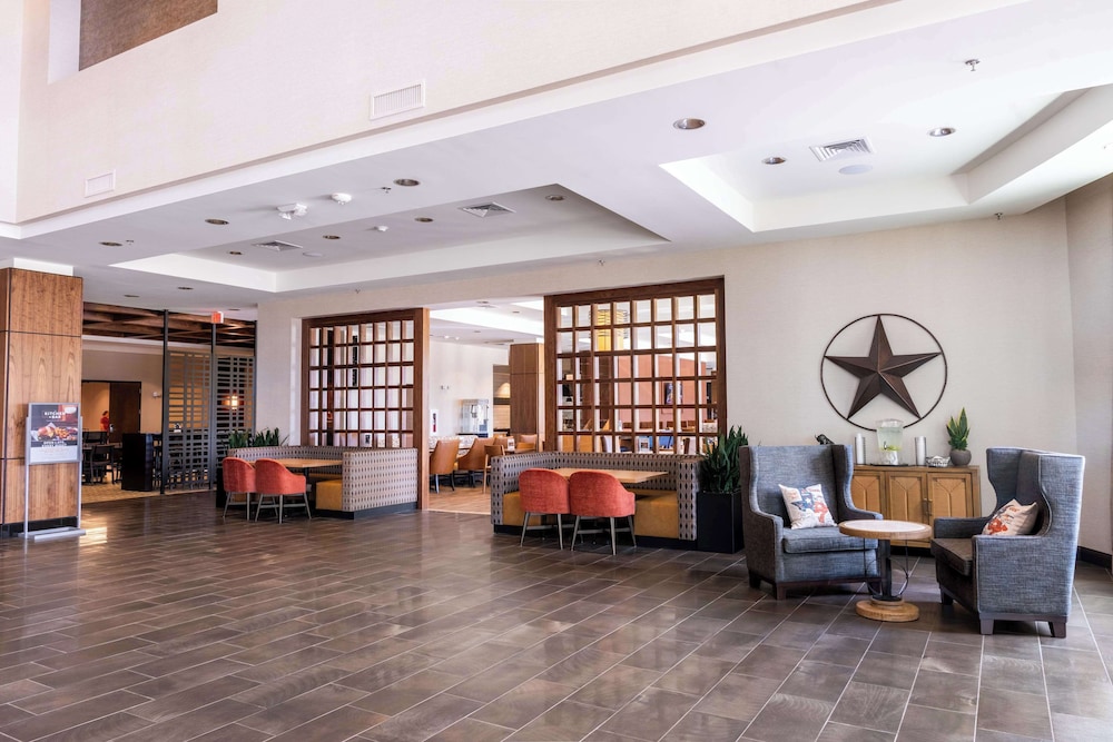 Drury Plaza Hotel Dallas Arlington 32/50