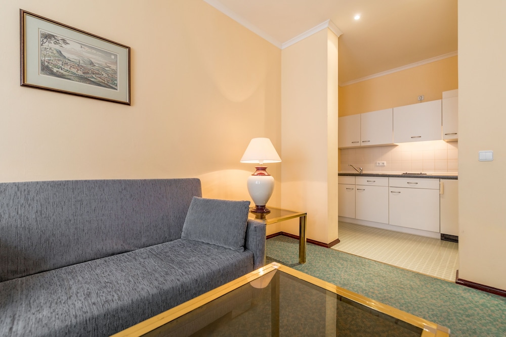 GALERIE HOTEL LEIPZIGER HOF 23/31