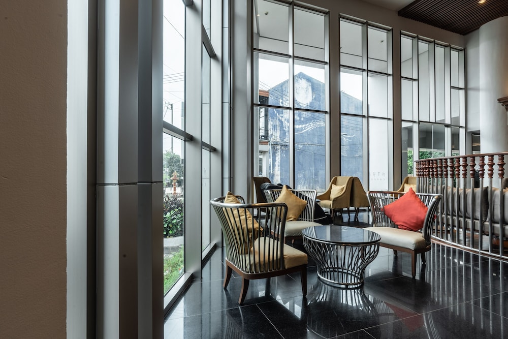 Grand Hotel Vientiane 35/60