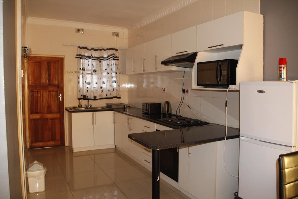 Asante Apartments 10/42