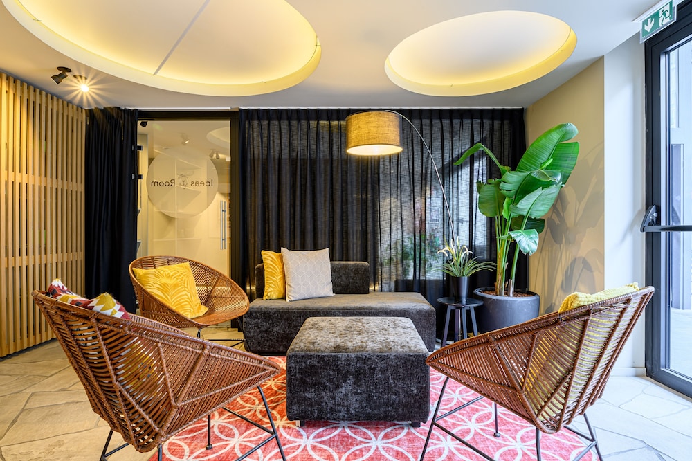 Premier Suites Plus Antwerp 48/62
