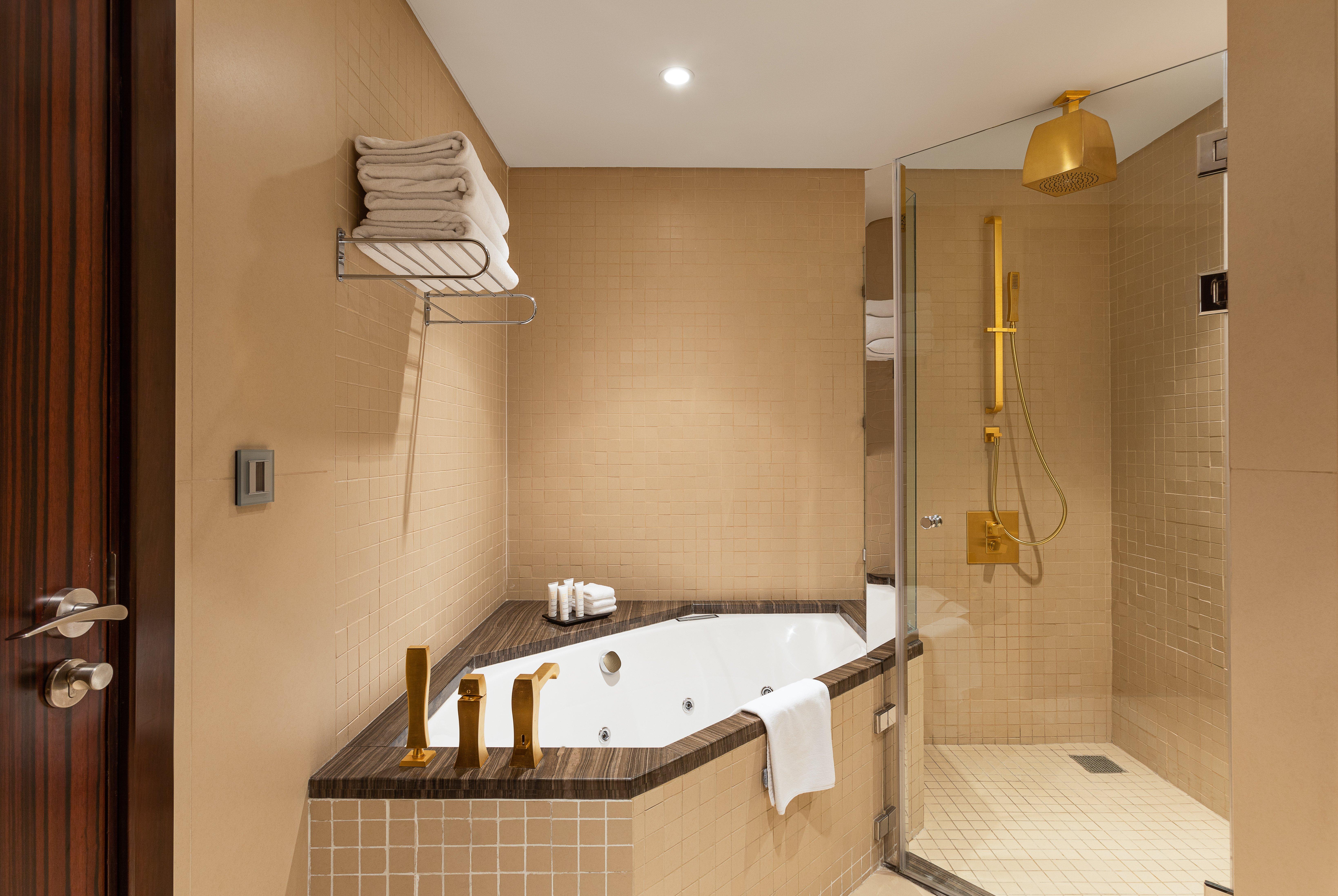 جناح بسرير مزدوج، كراون بلازا آر دي سي الرياض - فندق و مركز مؤتمرات(Crowne Plaza Riyadh Itcc) 7/7