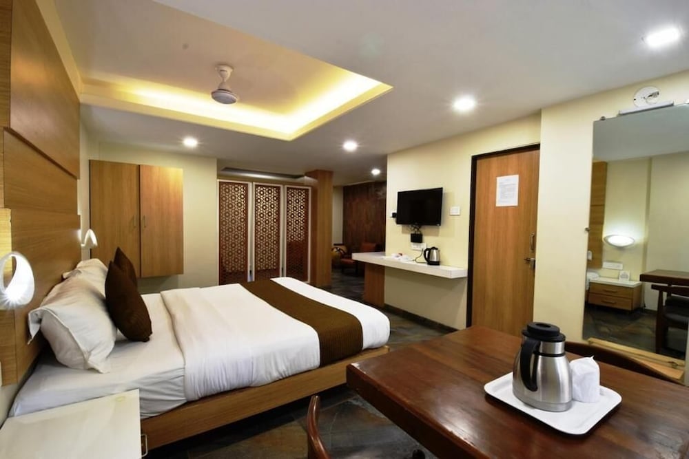 HOTEL PEARL 13/25