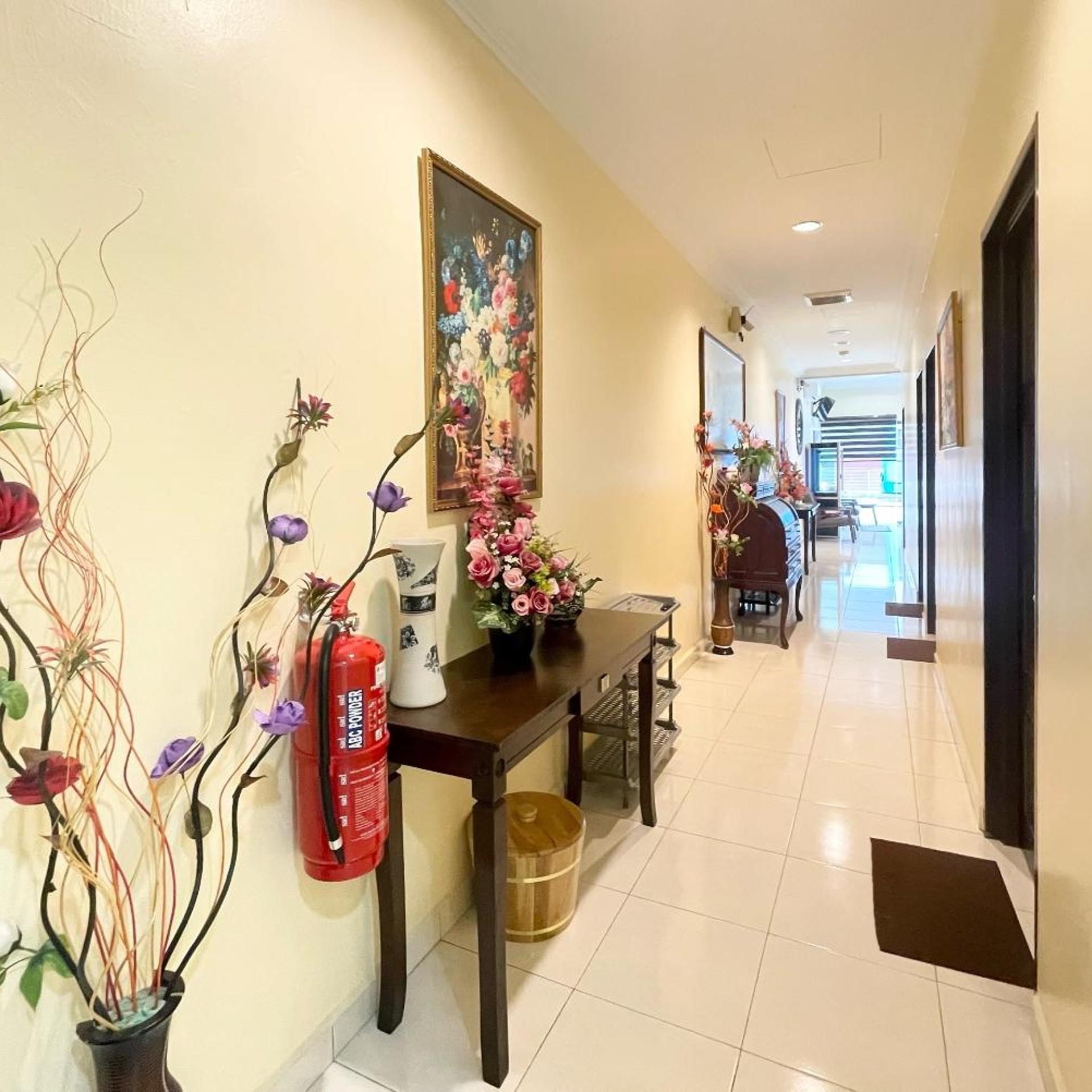 OYO 90369 Safari Hotel Lumut 17/25