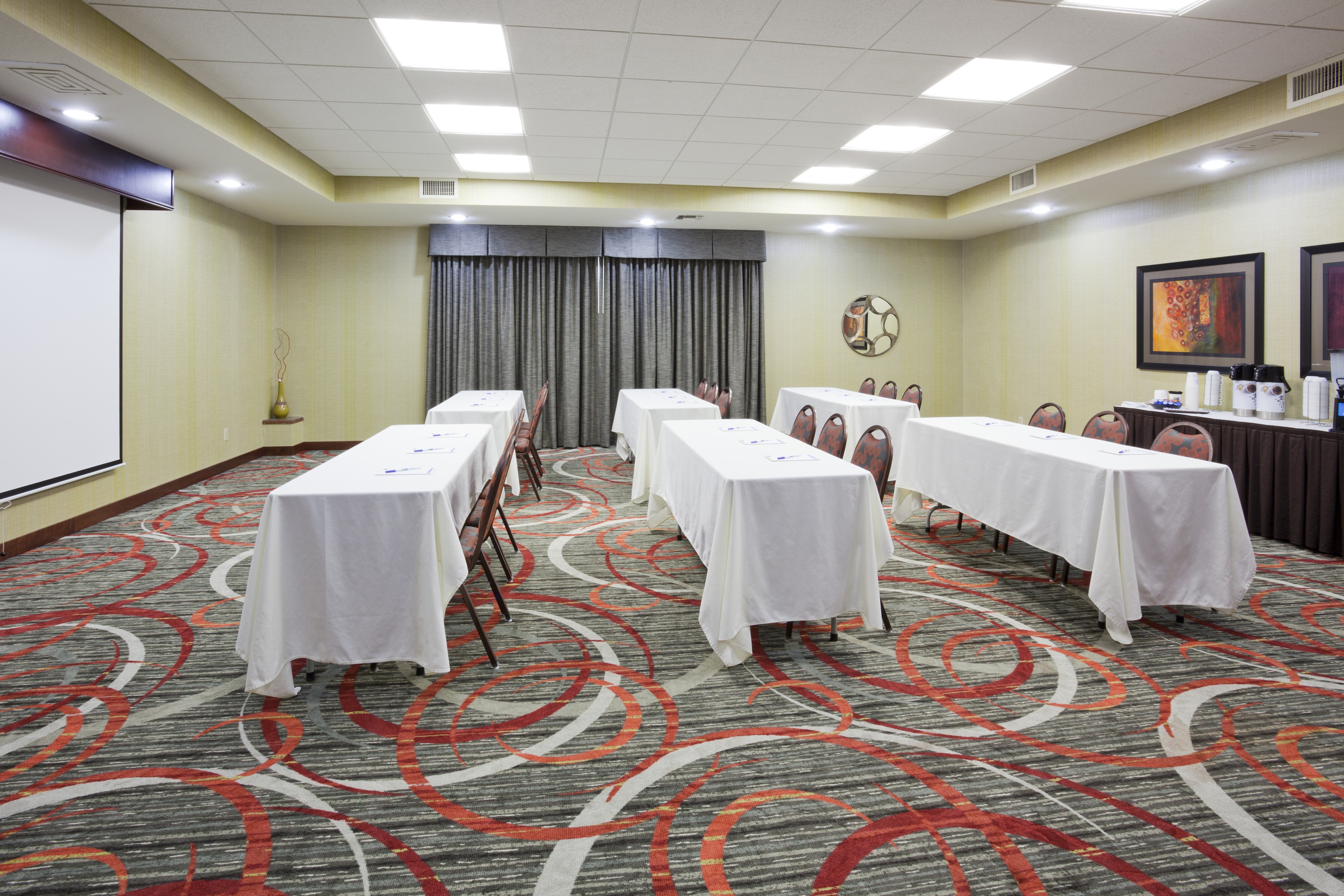 Holiday Inn Express Hotel &amp; Suites BLOOMINGTON WEST 48/52