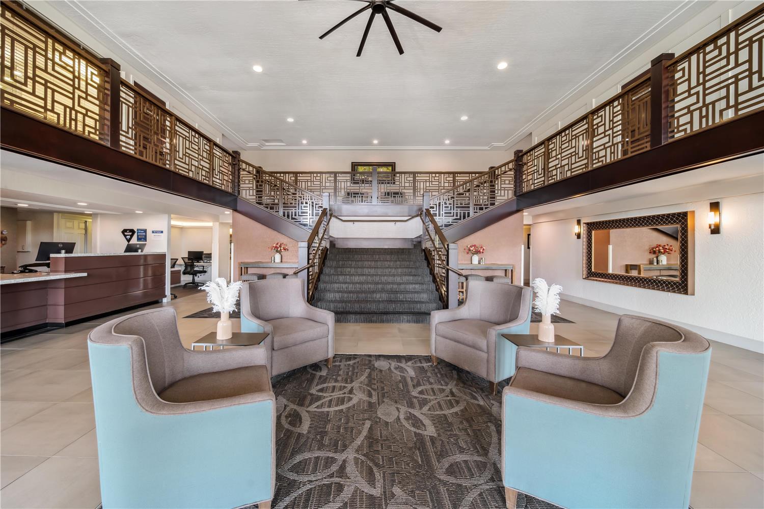 Best Western Plus Hilltop Inn 32/52