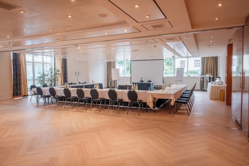 Rugard Thermal Strandhotel 43/50