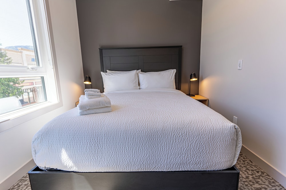 Basecamp Suites Revelstoke 11/50