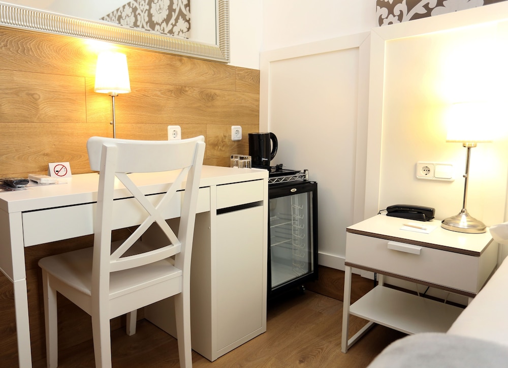 Hostal Venecia 48/62