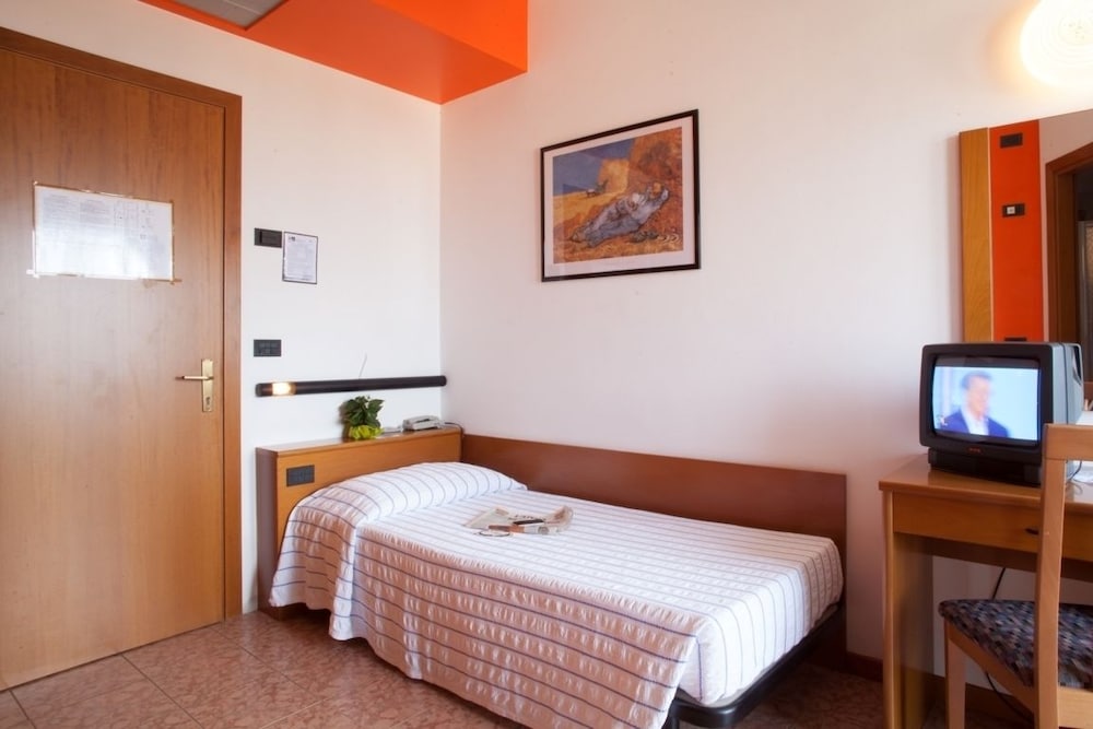 HOTEL PACE 17/65