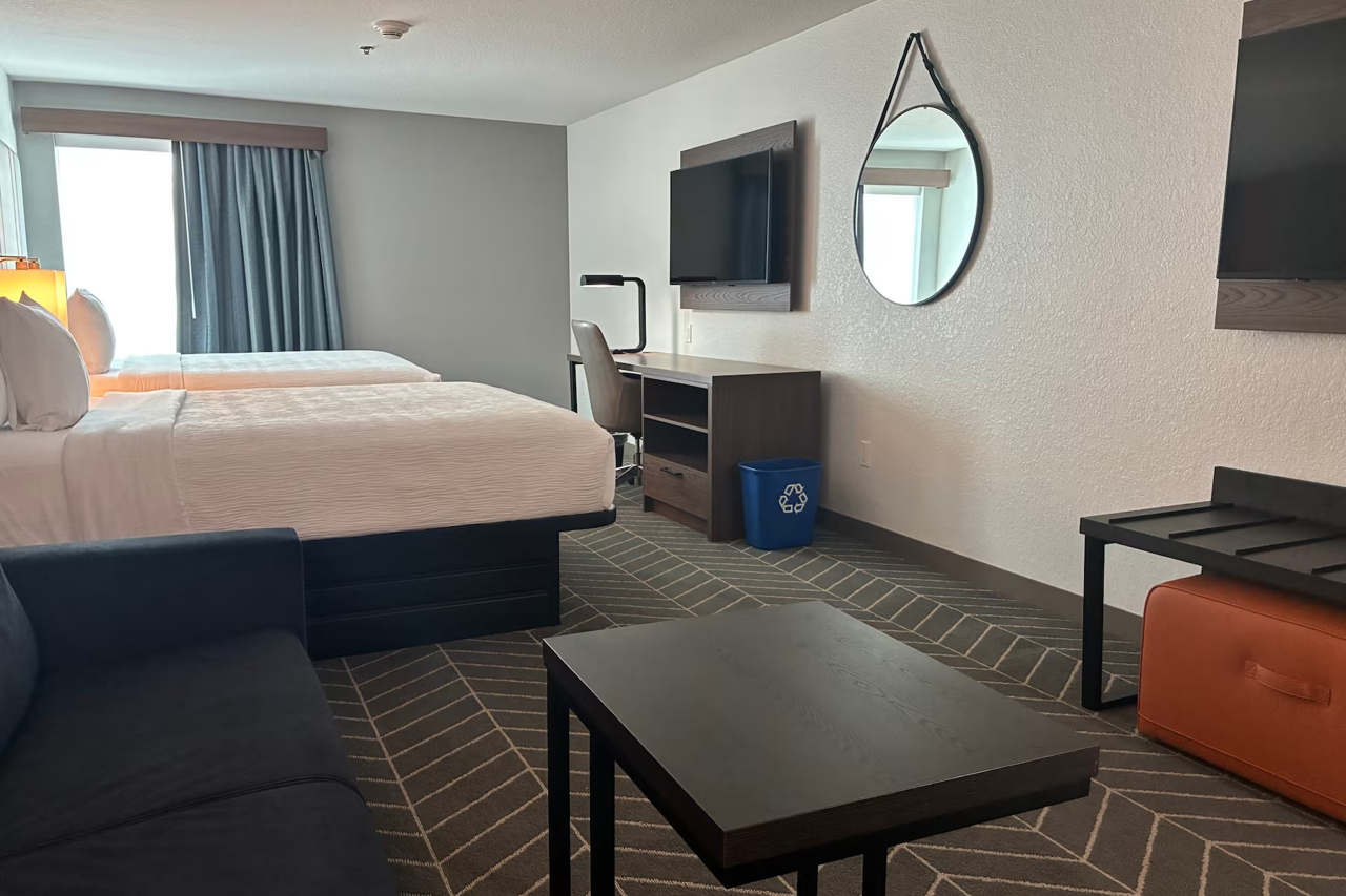 La Quinta Inn & Suites by Wyndham Auburn 15/20