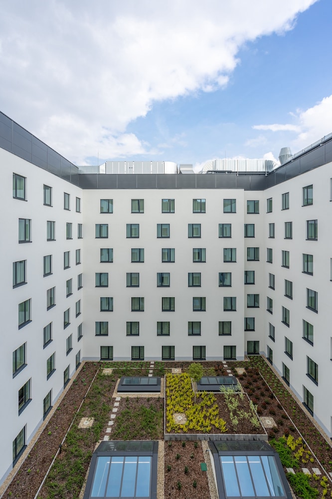 IntercityHotel Budapest in BUDAPEST