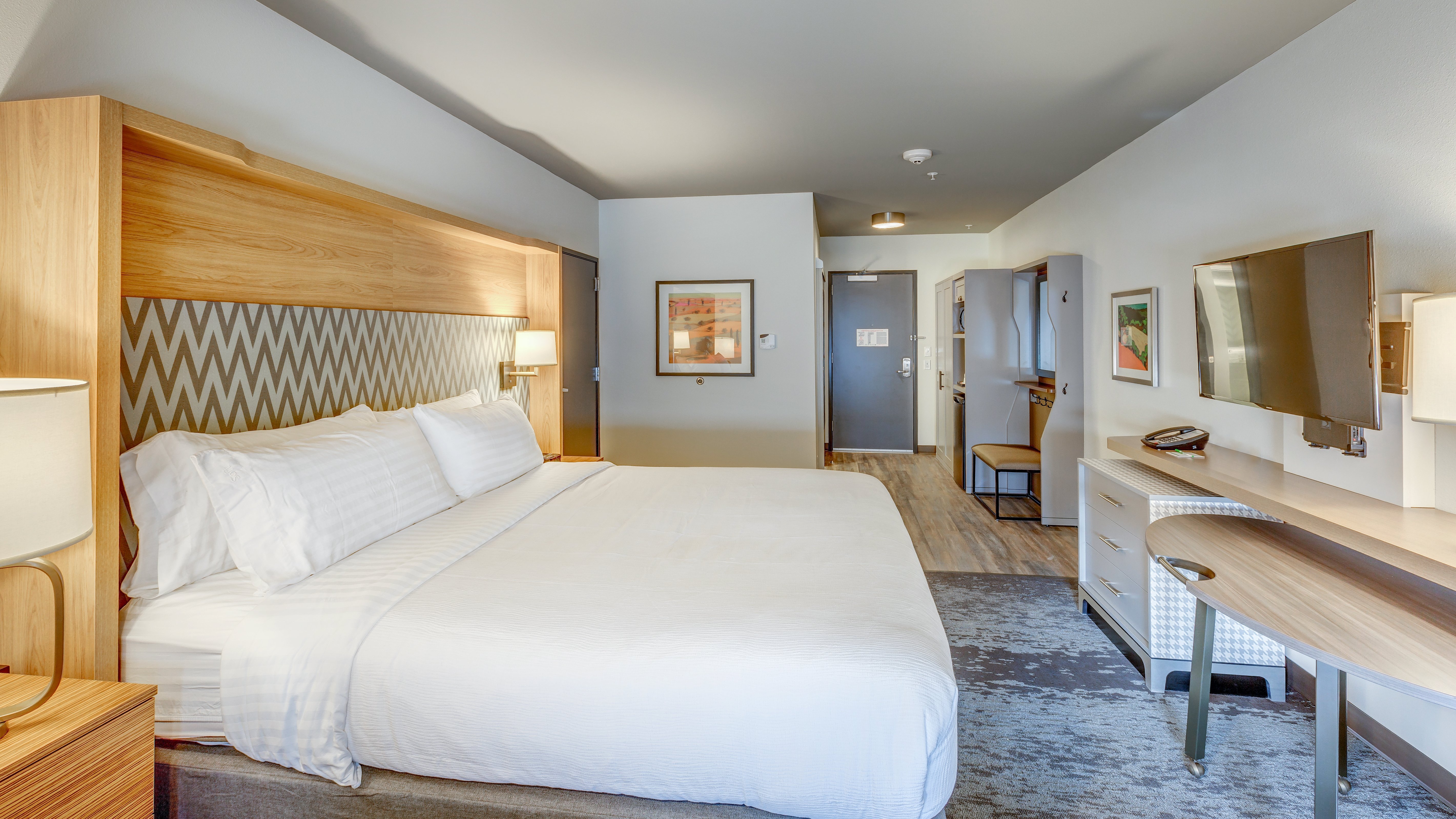 Leisure, King Bed
